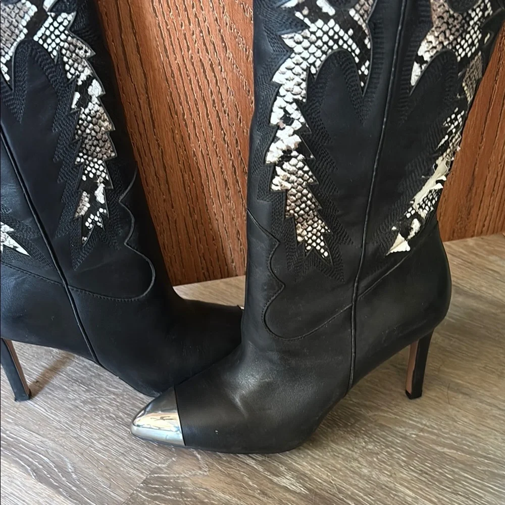 Gianni Bini Katyanna snake & black boots - Picture 2 of 14